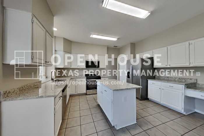 11307 Sunshine Park Dr - Photo 6 of 22