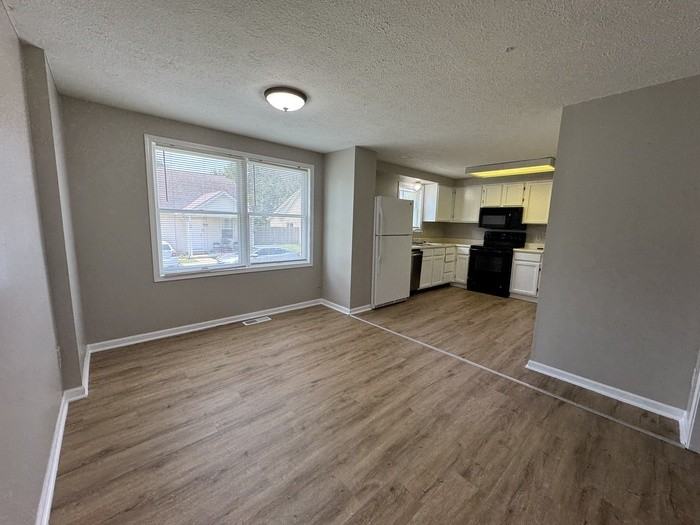 703 Kenny Ln - Photo 5 of 16