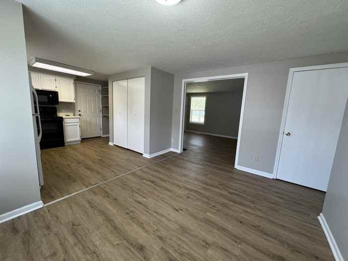 703 Kenny Ln - Photo 6 of 16