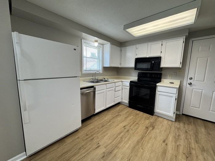 703 Kenny Ln - Photo 7 of 16
