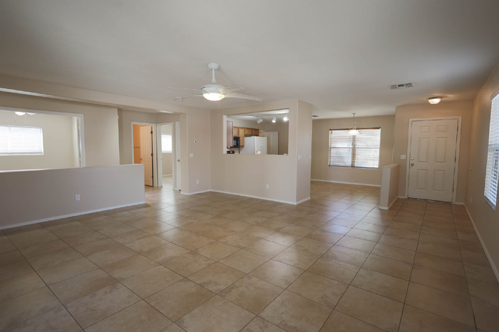 317 E Atlas Cedar Pl - Photo 2 of 33