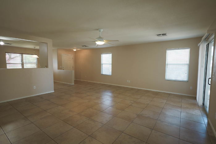 317 E Atlas Cedar Pl - Photo 3 of 33