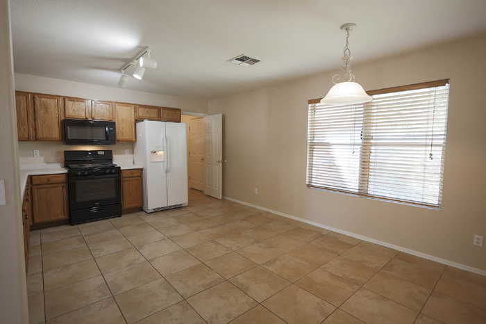 317 E Atlas Cedar Pl - Photo 7 of 33