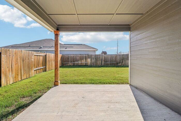 3904 Calvary Ct - Photo 6 of 49