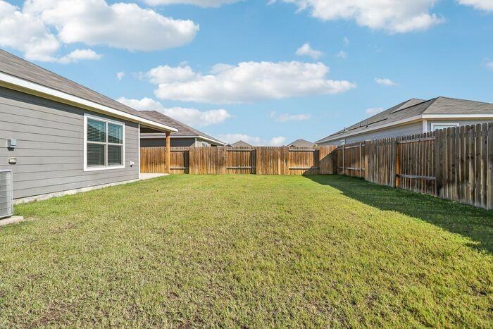 3904 Calvary Ct - Photo 7 of 49