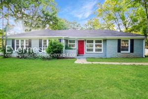 featured image of 4201 Kenwood Dr Nw