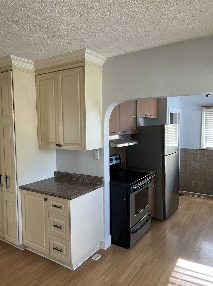 12803 124 St Nw - Photo 6 of 24