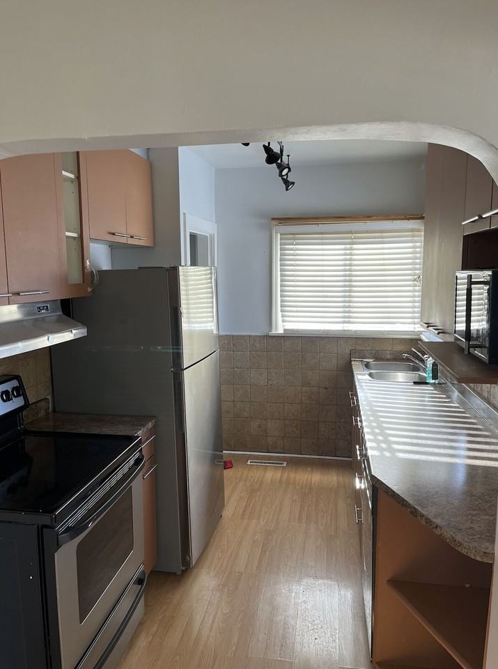 12803 124 St Nw - Photo 7 of 24
