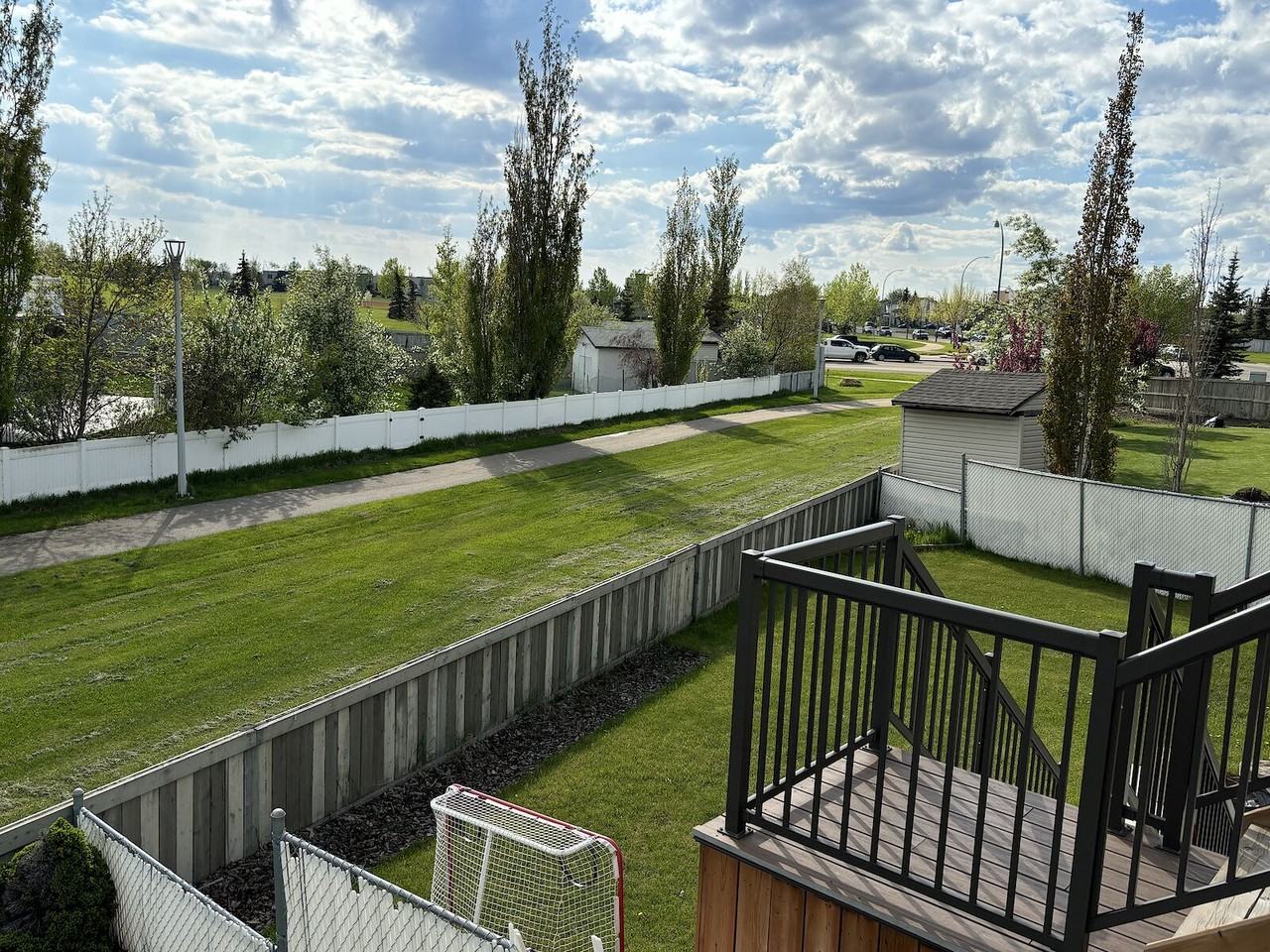 8061 166a Ave Nw - Photo 6 of 34