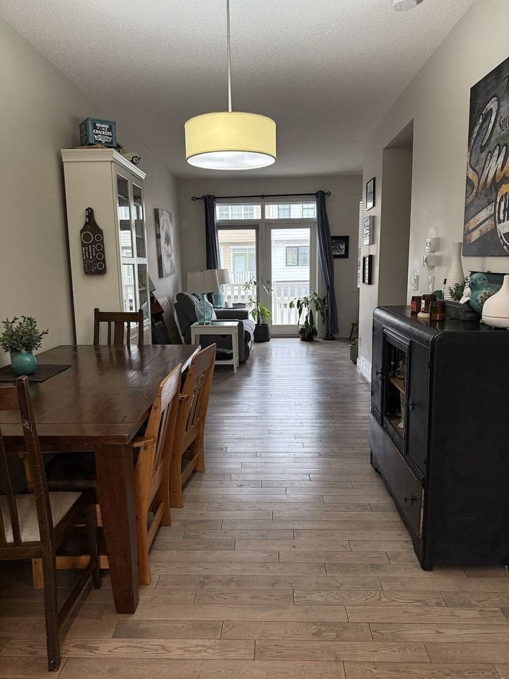 34 Nolan Hill Gate Nw - Photo 4 of 16