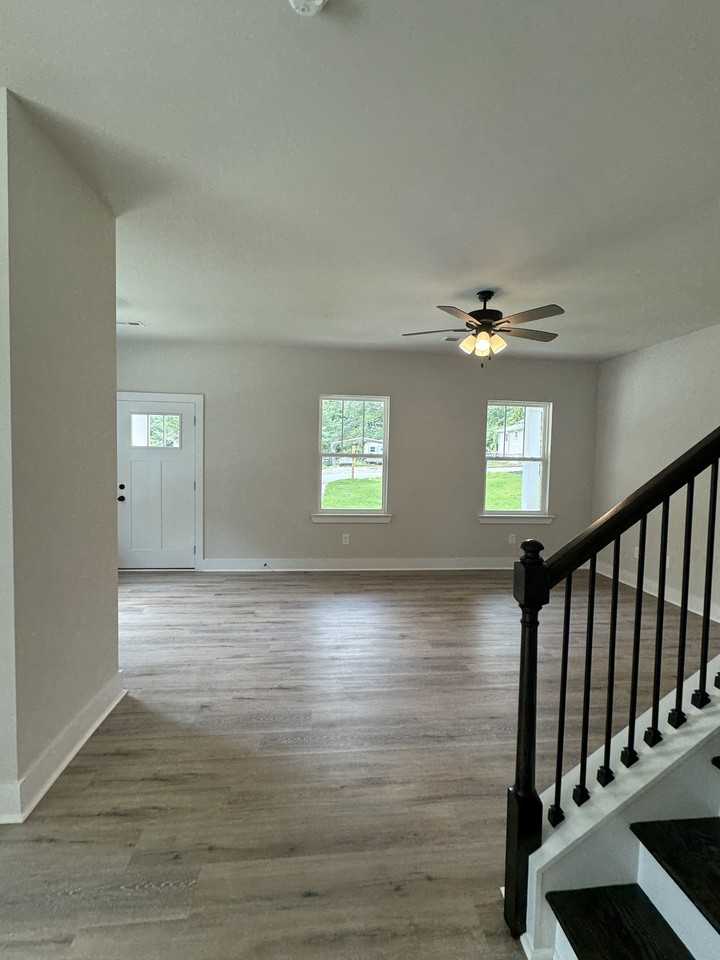 115 Clayton St #NA - Photo 2 of 4