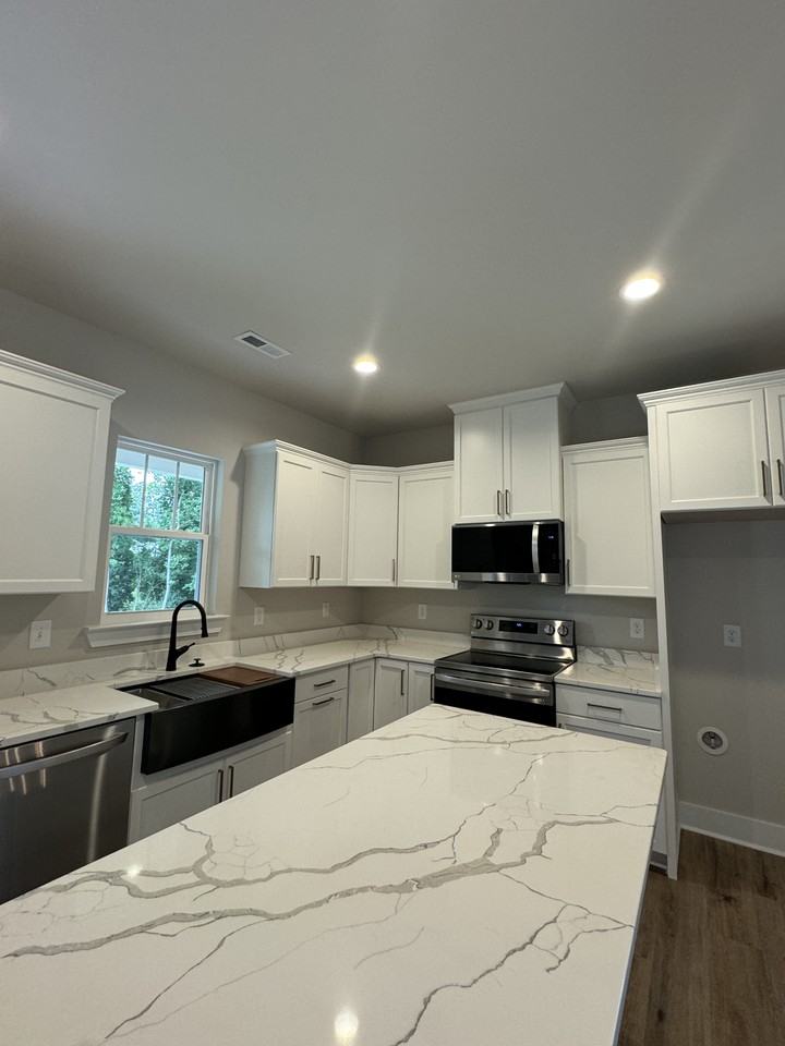 115 Clayton St #NA - Photo 3 of 4
