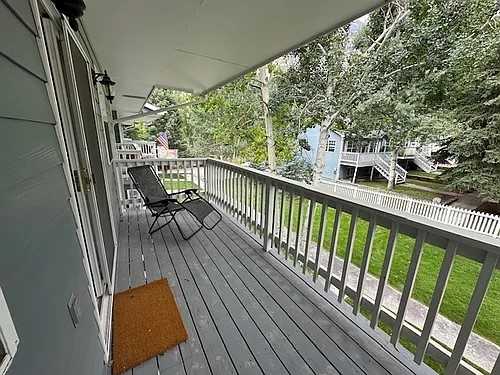 114 Spruce Ct #1 - Photo 3 of 16