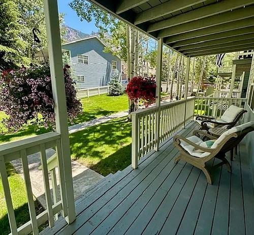 114 Spruce Ct #1 - Photo 4 of 16