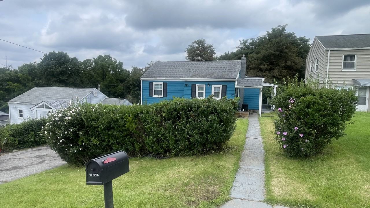 19 Virginia Dr #NA - Photo 3 of 20