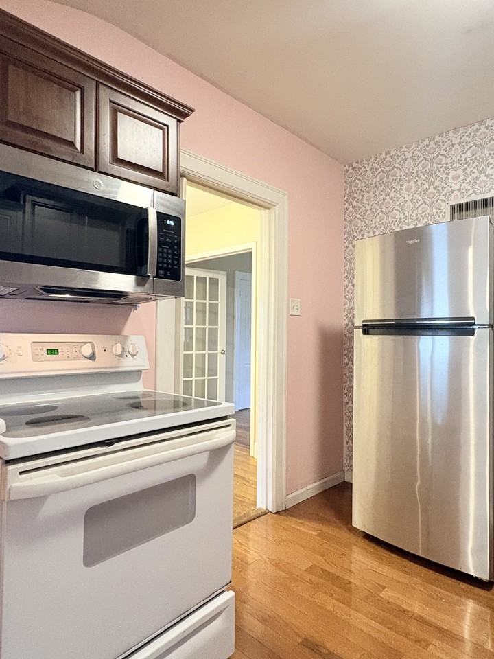 1760 Normal St #B - Photo 6 of 16