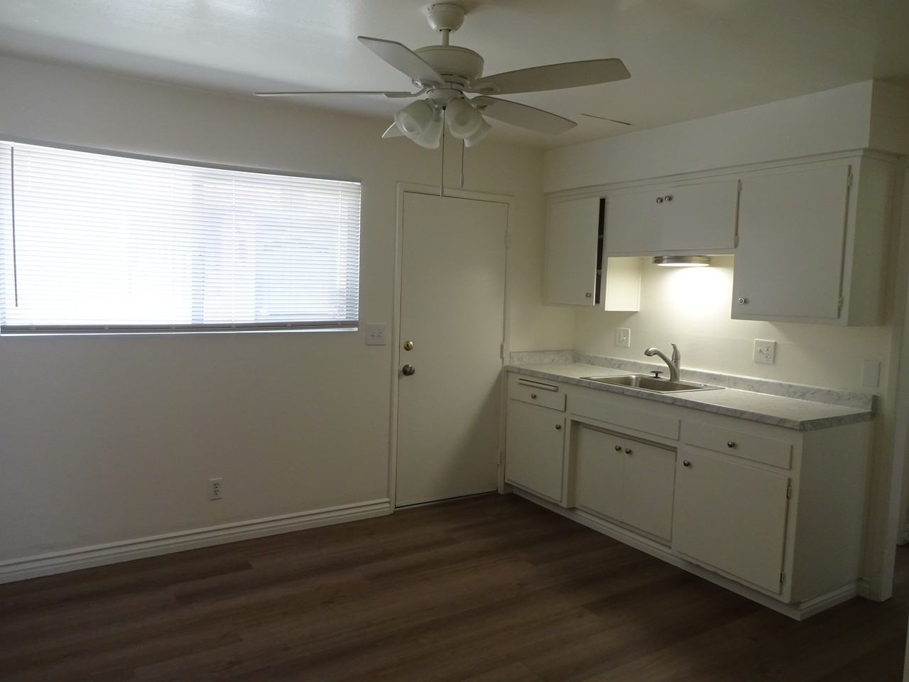 328 S Steckel Dr #B - Photo 5 of 15