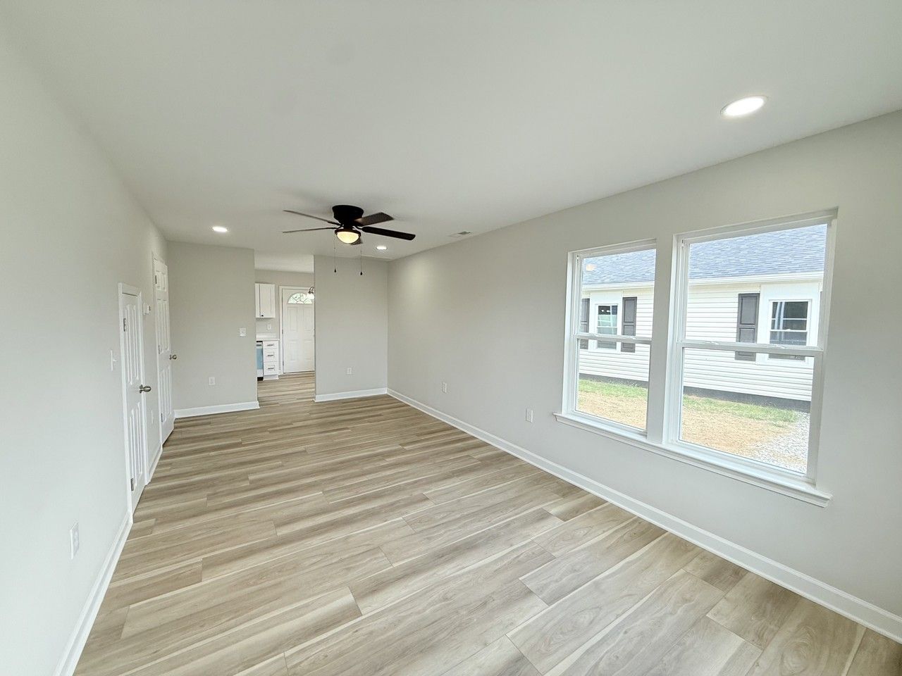 308 Osborne Pl #B - Photo 5 of 17