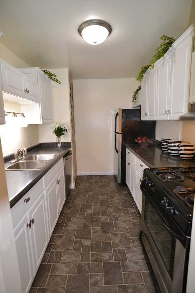 3363 S 100th St #1 - Photo 4 of 15
