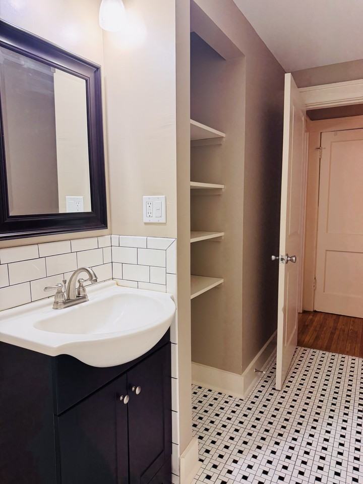 31 S Mclean Blvd #14 - Photo 7 of 14