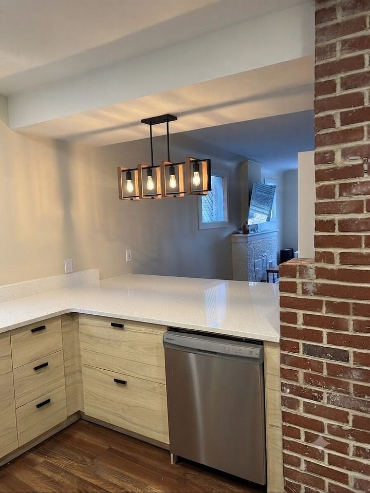9755 76 Ave Nw - Photo 3 of 23