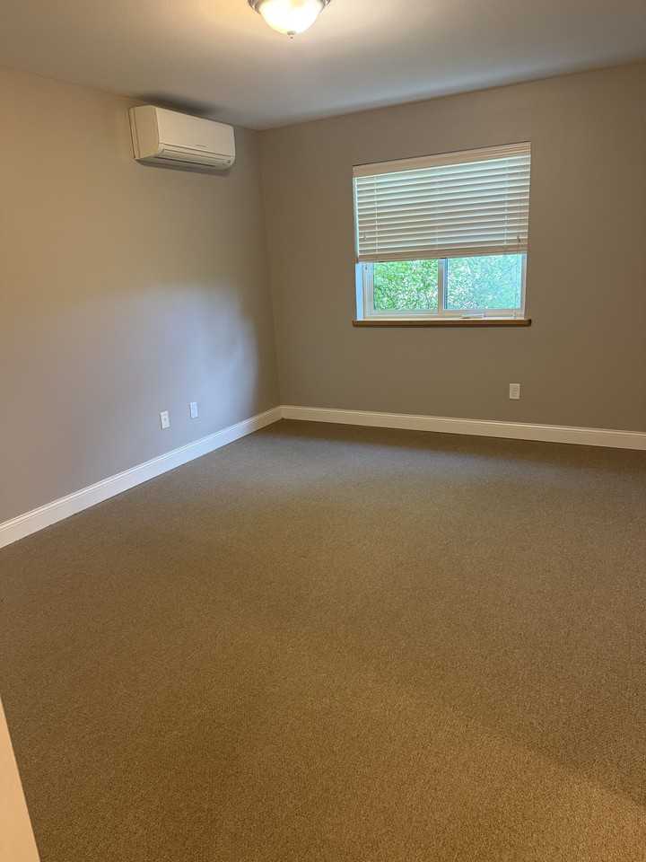 308 College Cir #4 - Photo 7 of 12