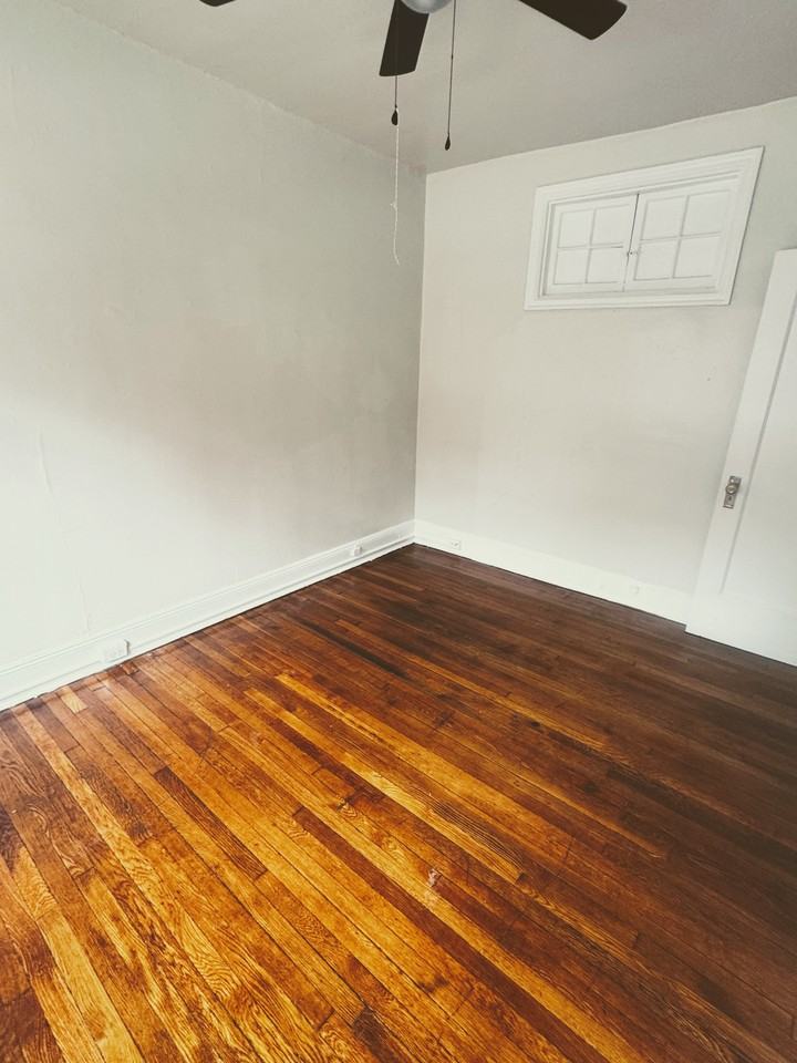 203 N Plum St #4 - Photo 7 of 14