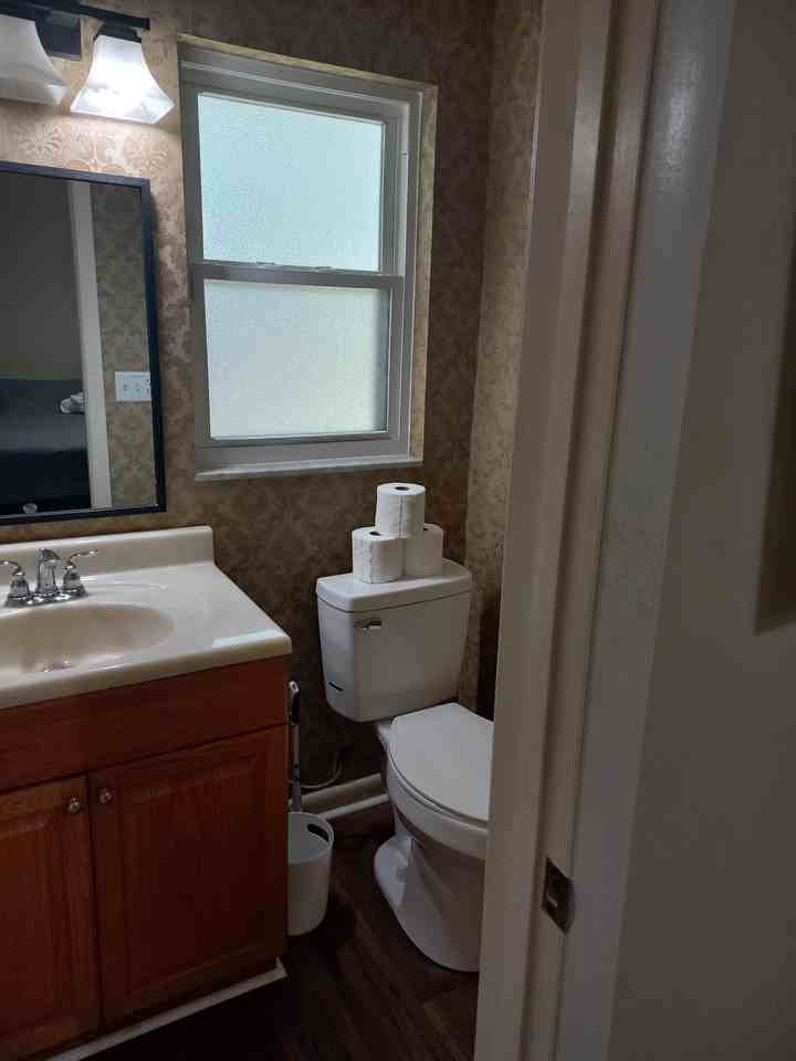 517 Queens Loop N #2 - Photo 3 of 7