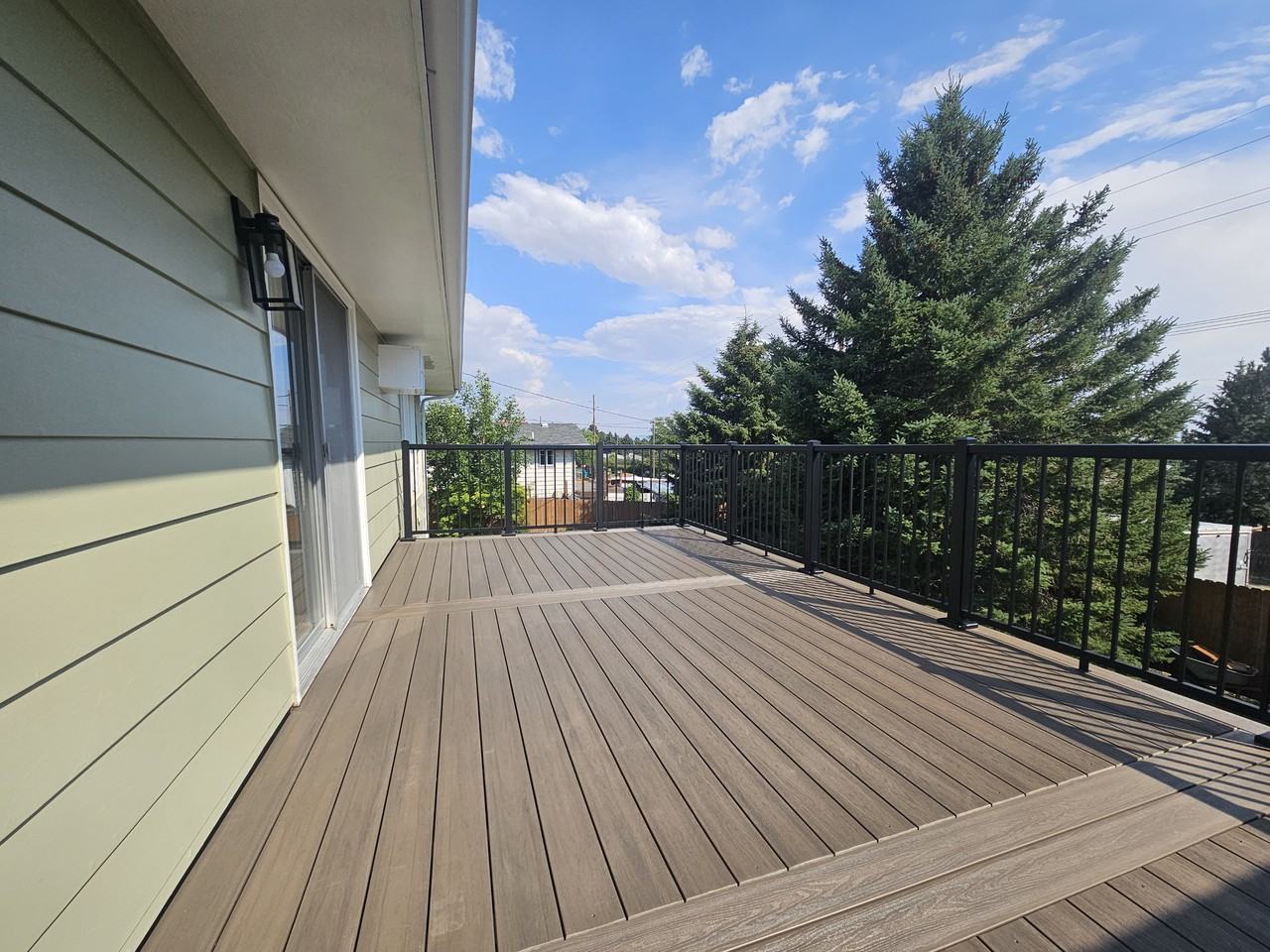 520 29th Ave Ne #A - Photo 3 of 20