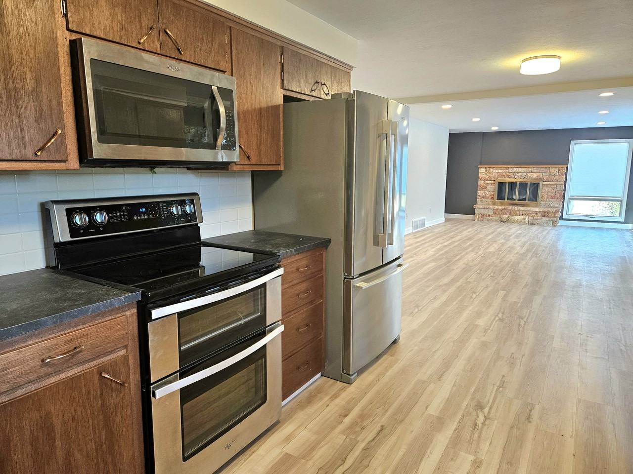 520 29th Ave Ne #A - Photo 6 of 20