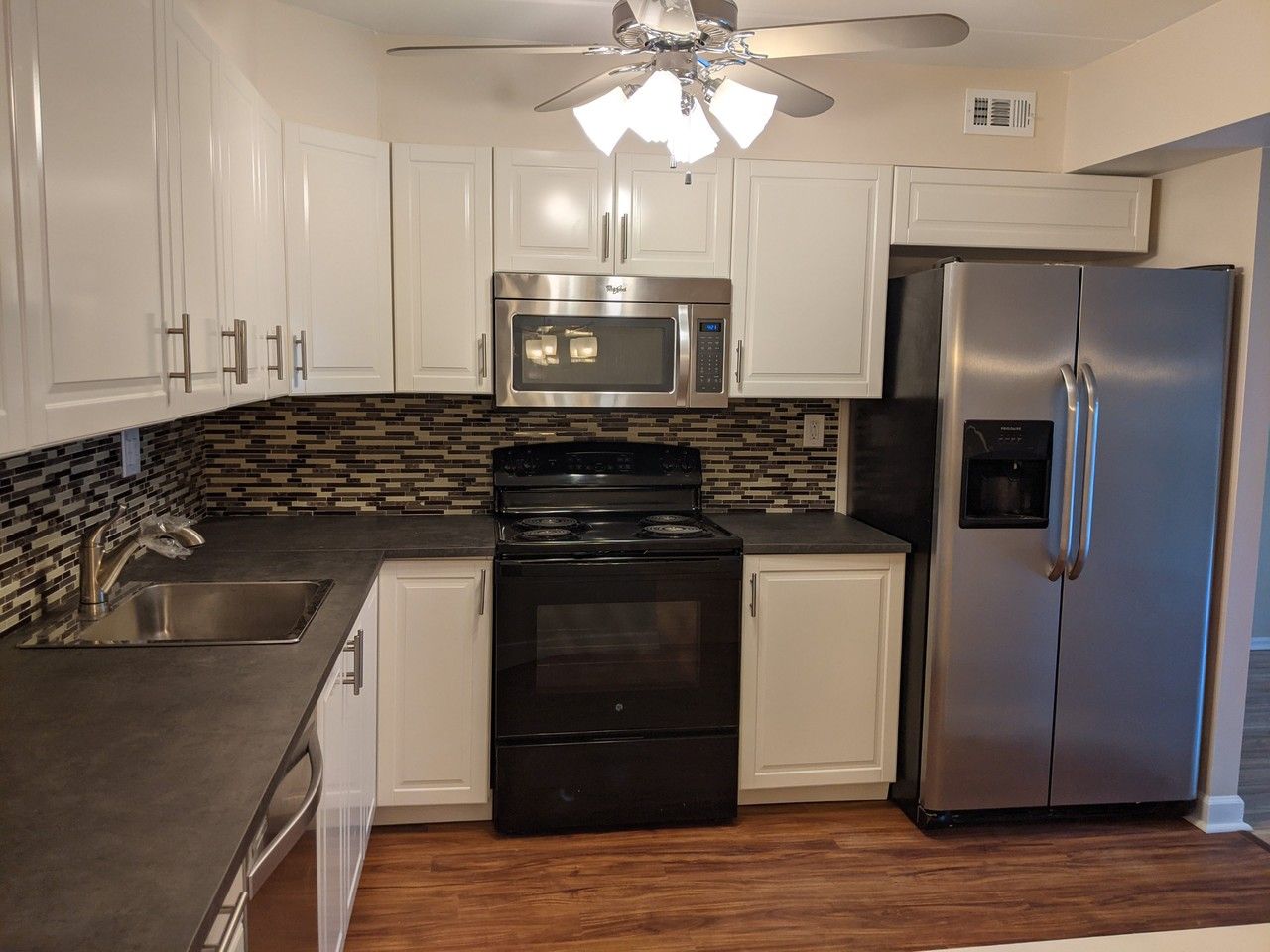 19 Oakridge Dr #19OAKRIDGE - Photo 2 of 21