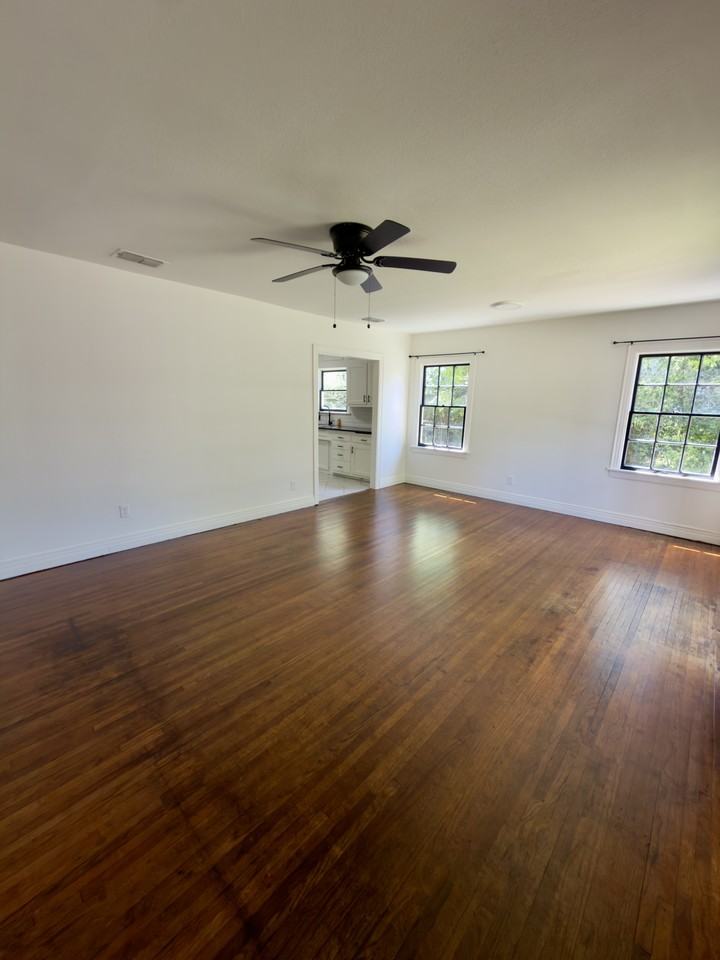 633 E Barbara St #NA - Photo 3 of 16