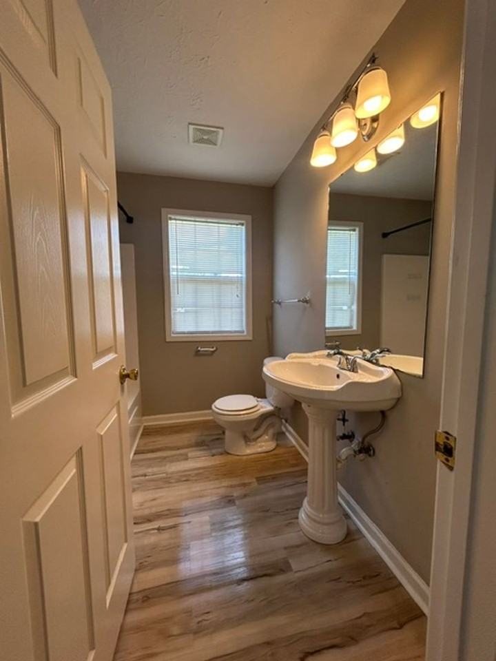 845 Nutwood St - Photo 6 of 8
