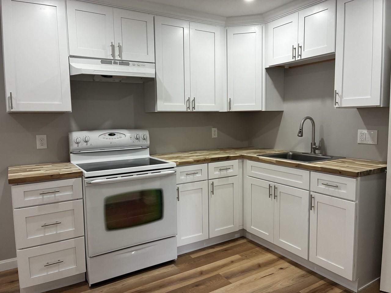 124 Stetson St #124LEFT - Photo 3 of 18