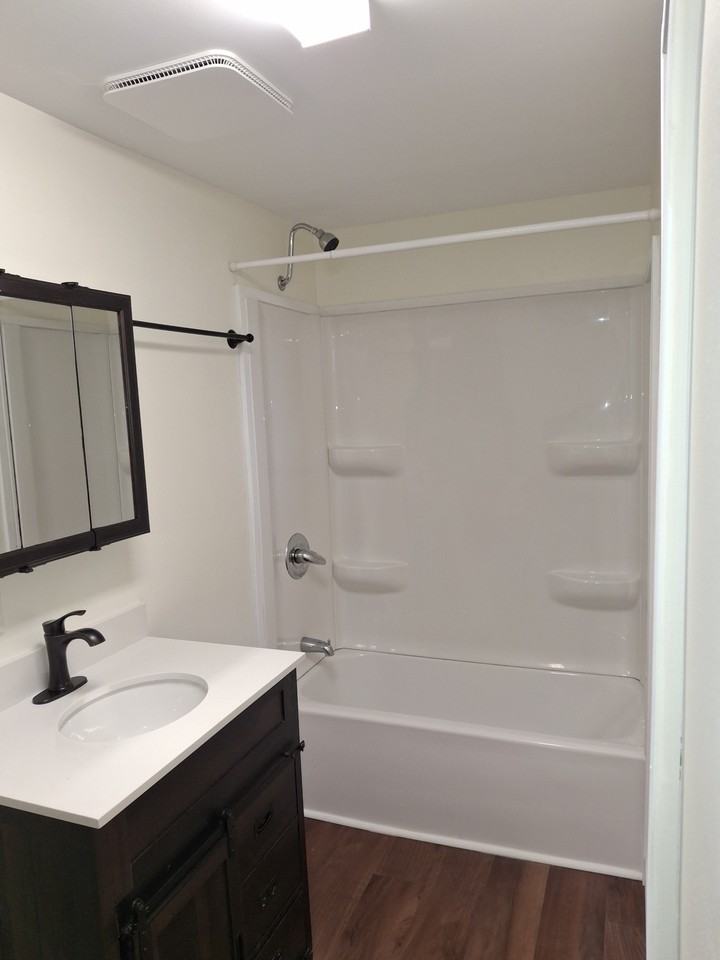 48 W High St - Photo 3 of 19