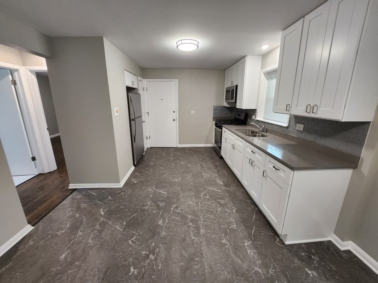 12132 S Michigan Ave - Photo 7 of 18