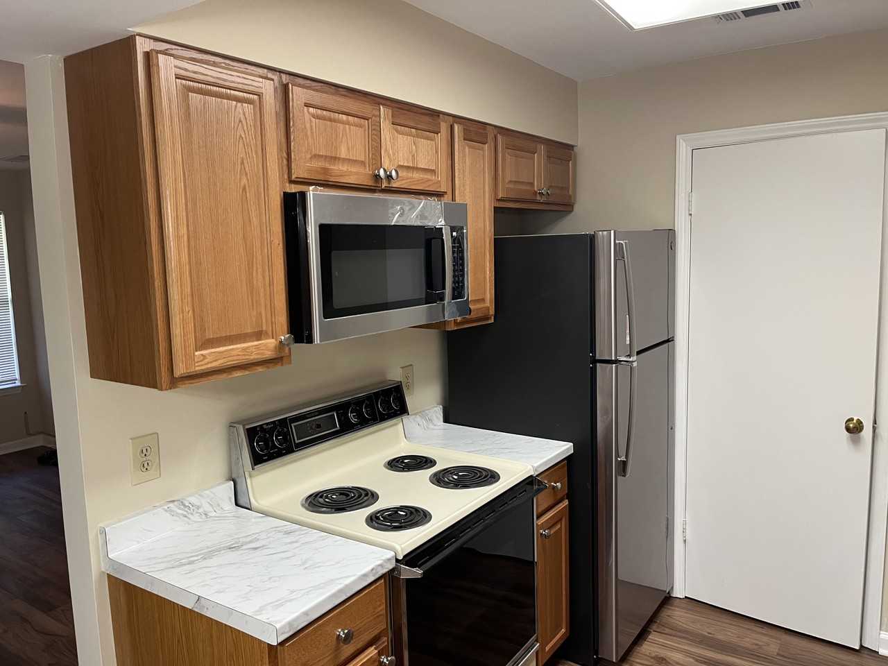 5701 Chapman Mill Dr #NA - Photo 4 of 6