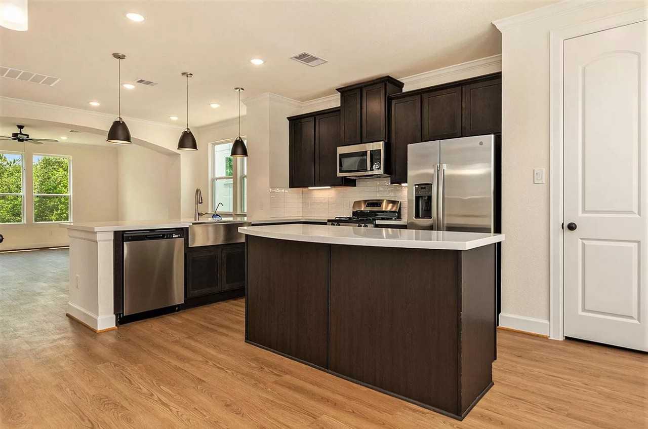 11420 Waterford Spring Trl - Photo 2 of 6
