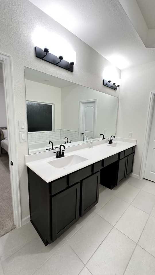 11420 Waterford Spring Trl - Photo 4 of 6