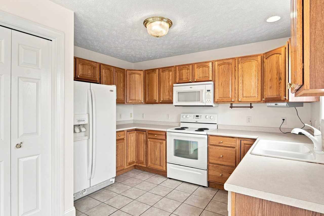 315 Tall Oak Blvd #NA - Photo 2 of 7