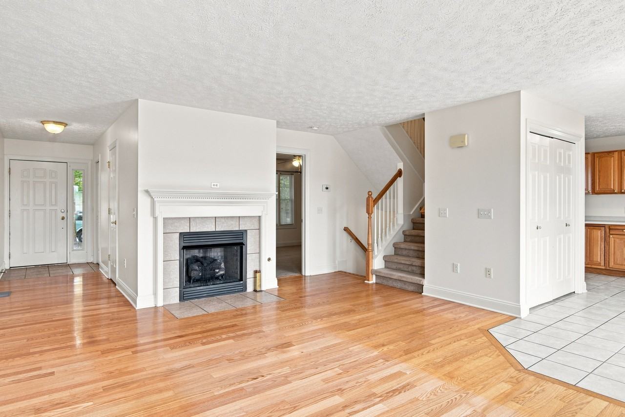 315 Tall Oak Blvd #NA - Photo 3 of 7