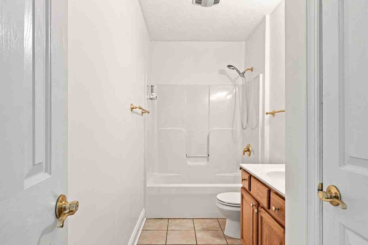 315 Tall Oak Blvd #NA - Photo 5 of 7