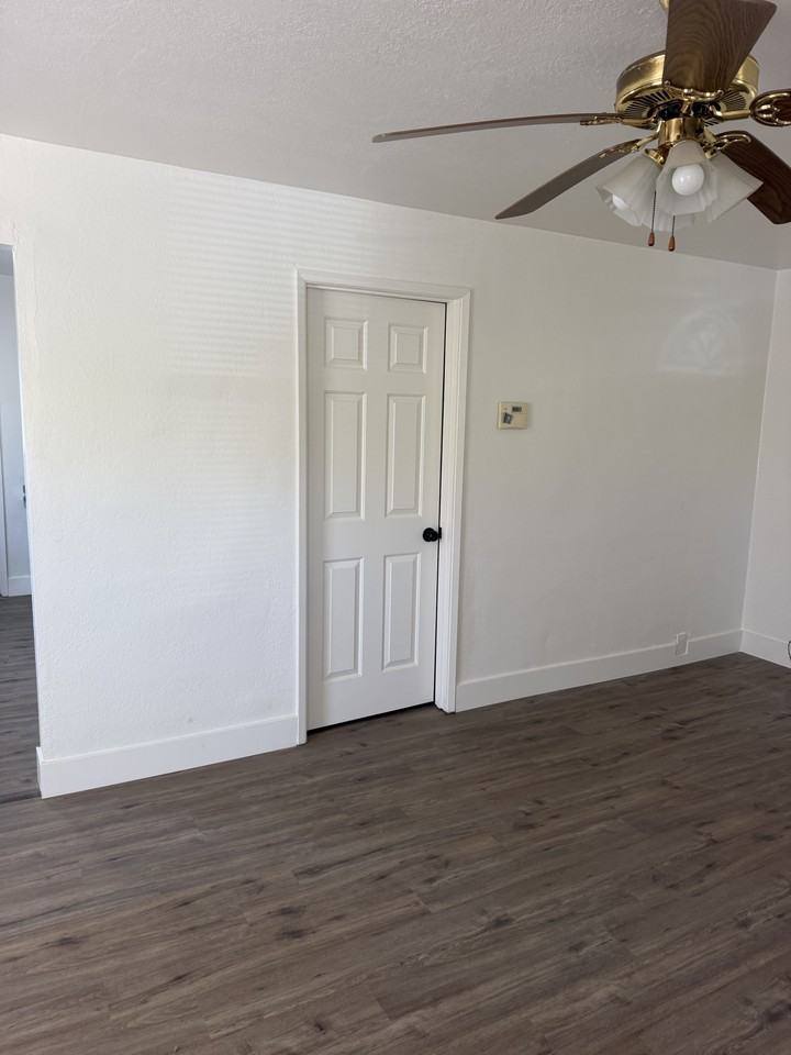 1602 Grandview Dr #NA - Photo 4 of 13