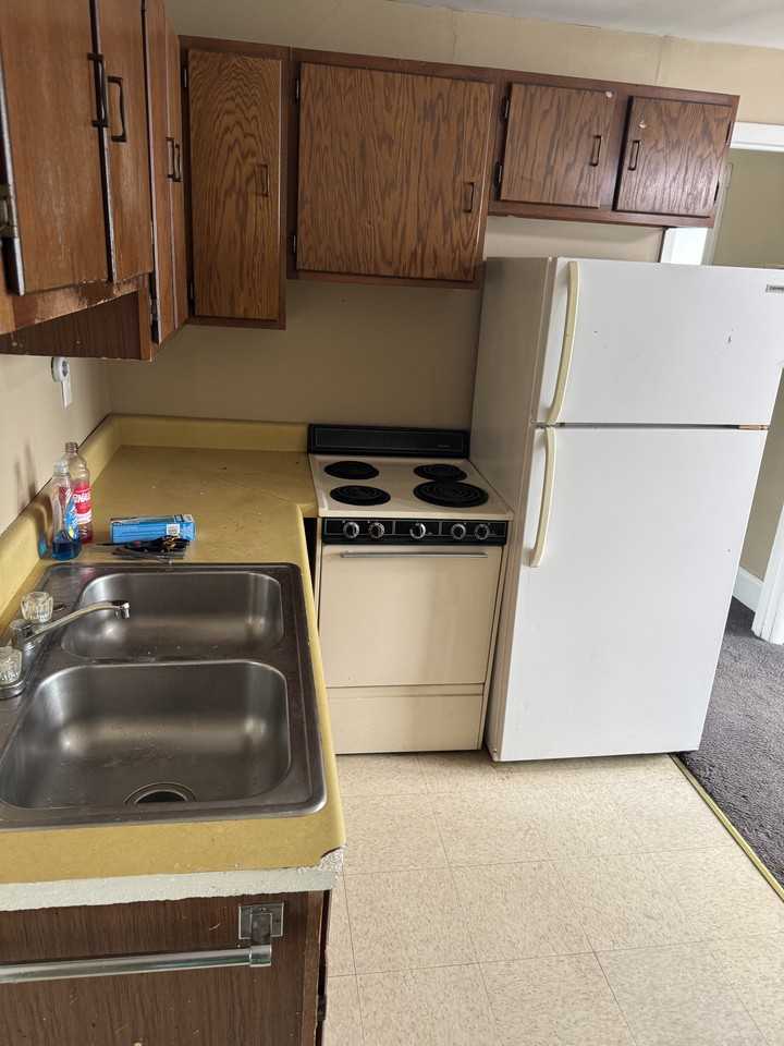 125 Benham St #4 - Photo 4 of 12
