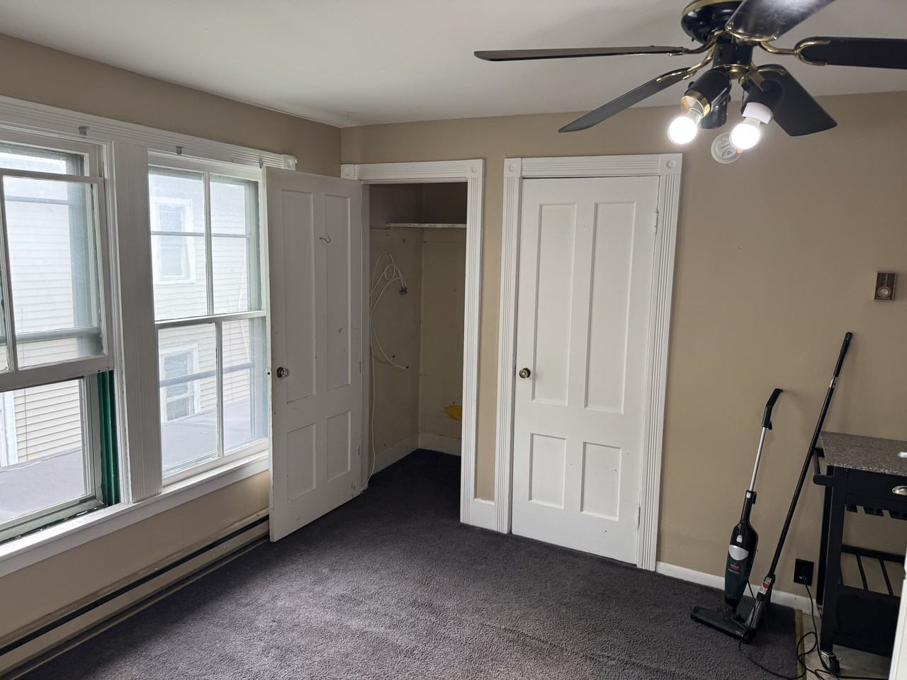 125 Benham St #4 - Photo 6 of 12