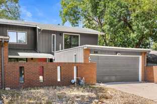 859 Roxwood Ln - Photo 1 of 1