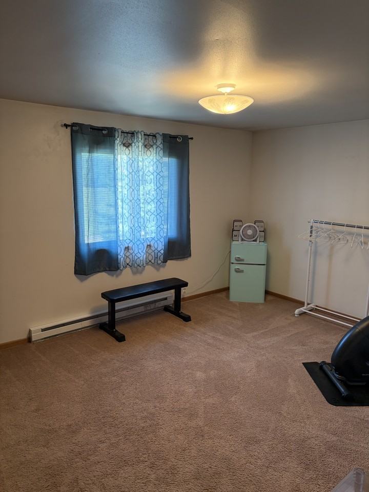180 N Freeman Dr #5 - Photo 3 of 21