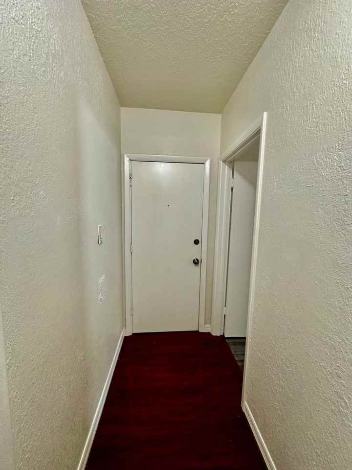 110 N Mills Ave - Photo 2 of 14