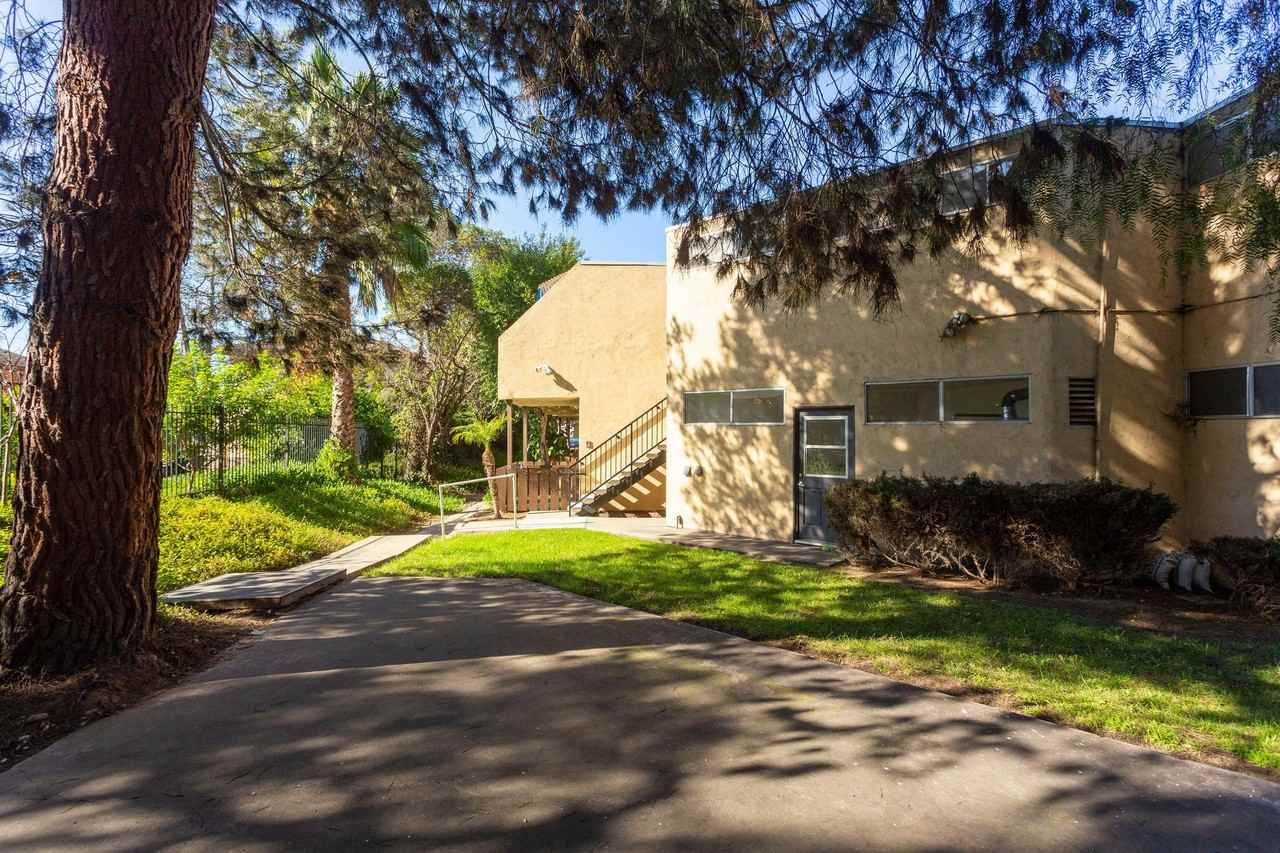 Casa Parks Apartments - Photo 2 of 17