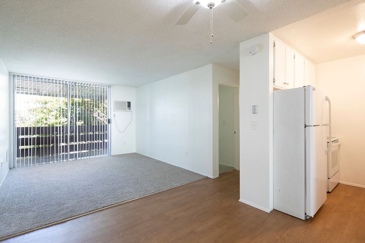 Casa Parks Apartments - Photo 3 of 17